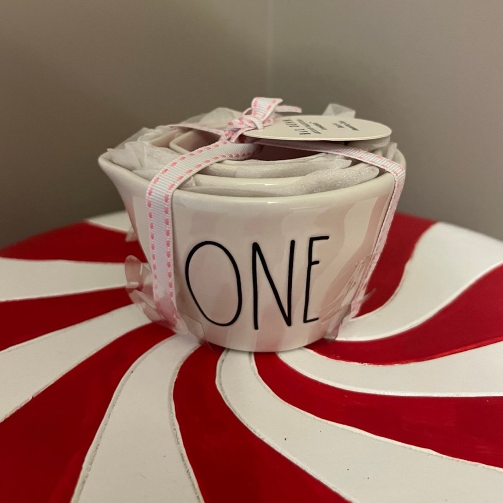 Rae Dunn White Measuring Cups with Pink Inside